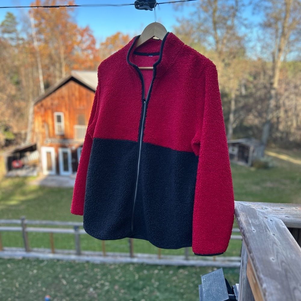 Northern Reflections Women's Red and Black Fleece Jacket - XL